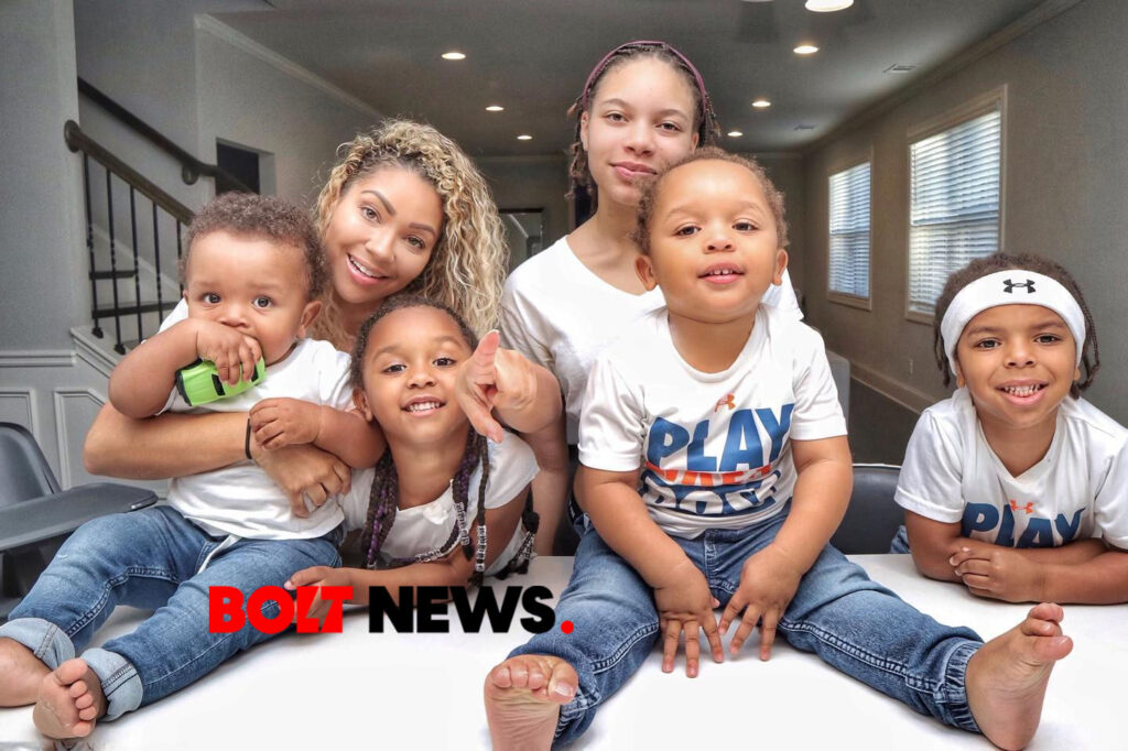 Cashmere Saint Newton's Family