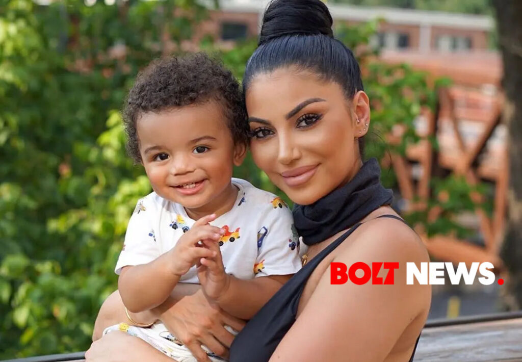 Cashmere Saint Newton